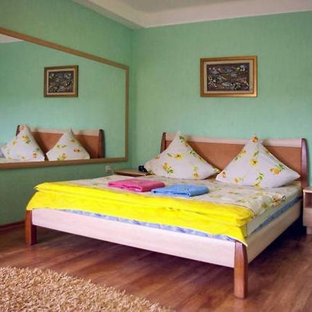 Apartment On Sobornyi Avenue Zaporizhia Exteriér fotografie